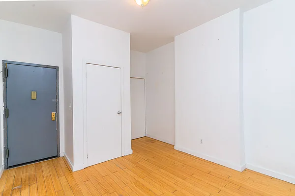 Rented by MySpaceNYC | media 7