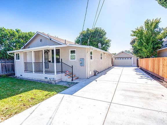 4th image of 2216 Dumbarton Ave