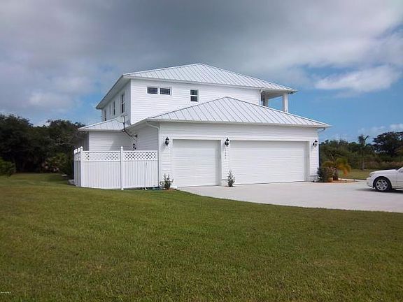 3rd image of 5280 Fisherman Ln