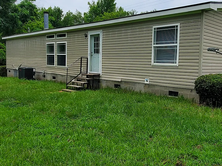 Lee Road 44 — Photo 15