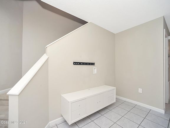 5th image of 111 Harbor Dr