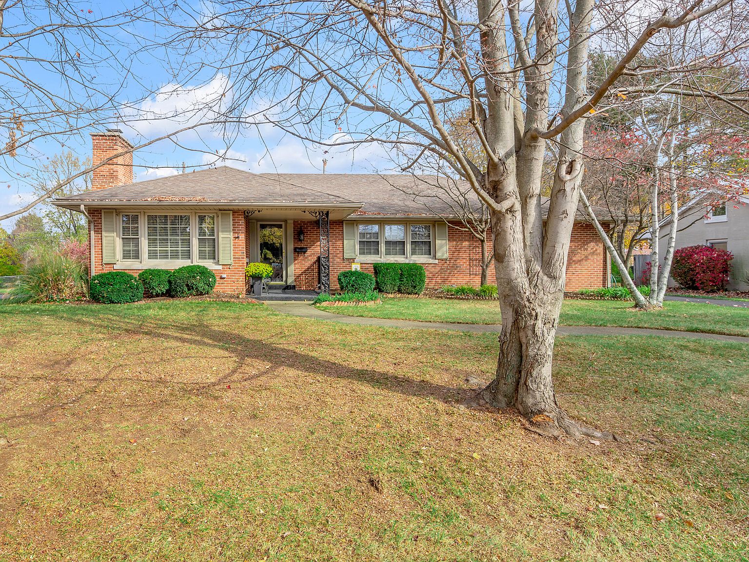 1129 Claridge Dr, Lexington, KY 40504 | Zillow