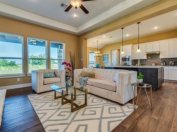 5th image of 105 Twin Creekview Ln