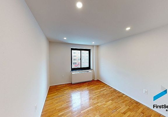 3rd image of 284 Mott St APT 9L
