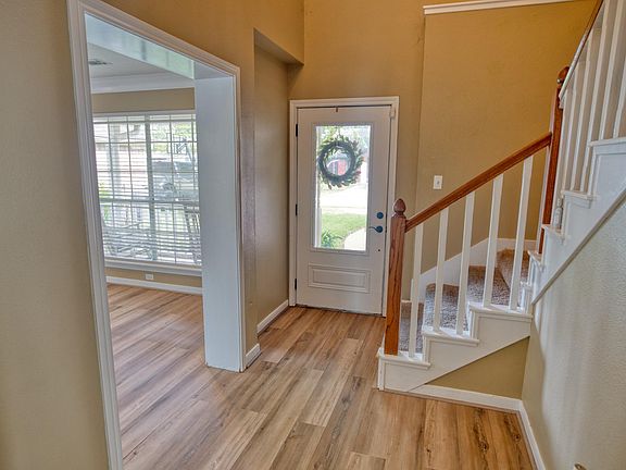 5th image of 608 Prairie Ln