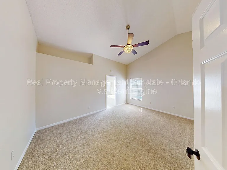 5662 Rywood Dr — Photo 17