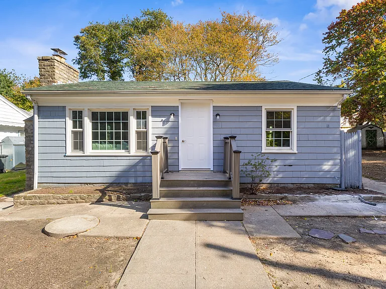 400 Schooner Ave — Photo 1