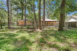 108 Deerwood Ln — Photo 23