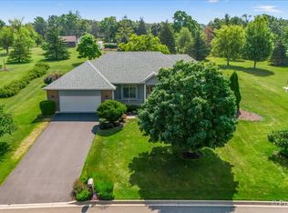 971 Teton Dr, Woodstock, IL 60098