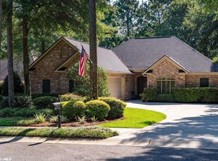 305 Poplar Pl, Fairhope, AL 36532