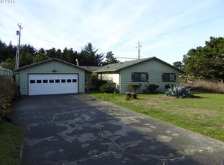 30346 Driftwood Dr, Gold Beach, OR