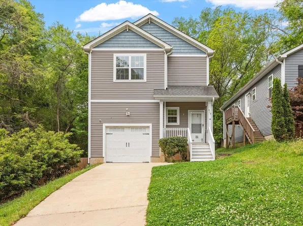 419 E Hinton St, Clayton, NC 27520