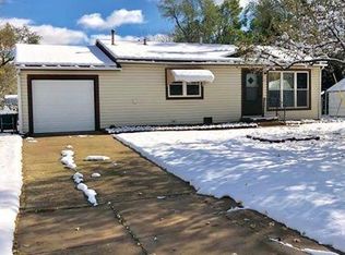 635 Whittinghill Ave, Salina, KS 67401
