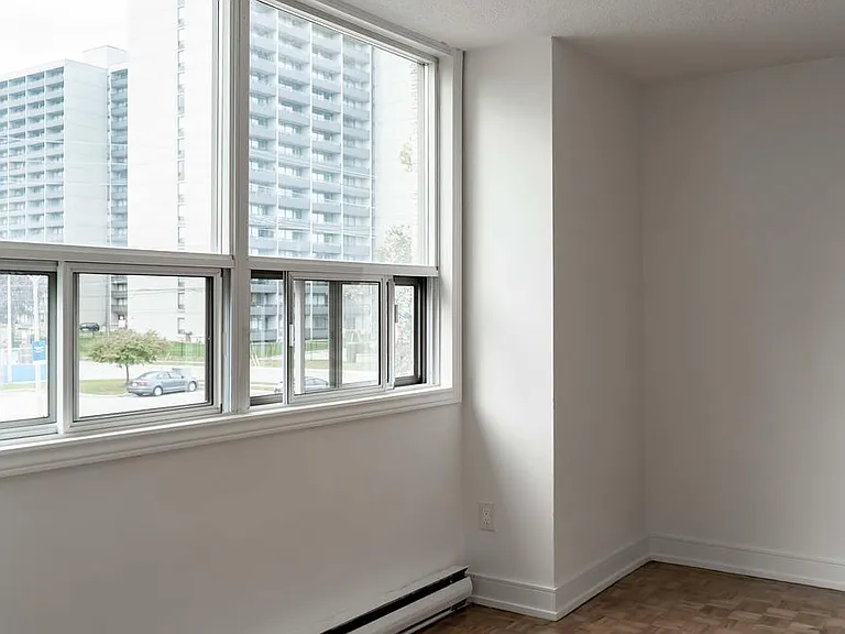 490 Nelson Ave #204 — Photo 8