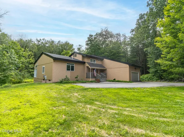 994 Hatlee Road, Ballston Lake, NY 12019