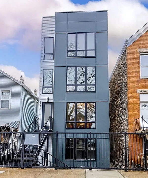 1726 W Cullerton St #1