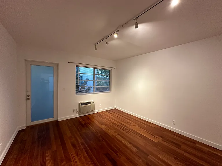 1235 Euclid Ave #12 — Photo 16