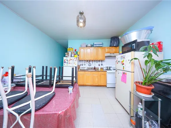 258 60th Street image 7 of 32