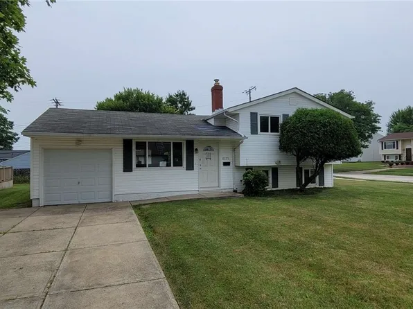 6735 Basswood Dr, Bedford Heights, OH 44146
