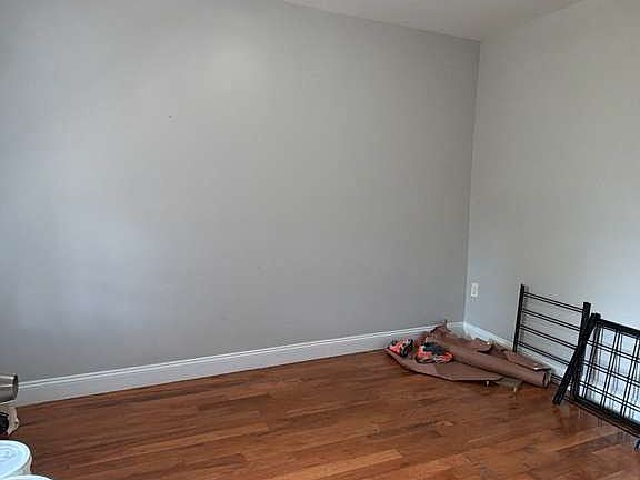 5th image of 1215 Brook Ave #2A