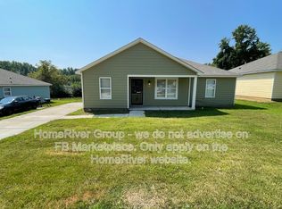 2967 Lake Park Rd, Memphis, TN 38127