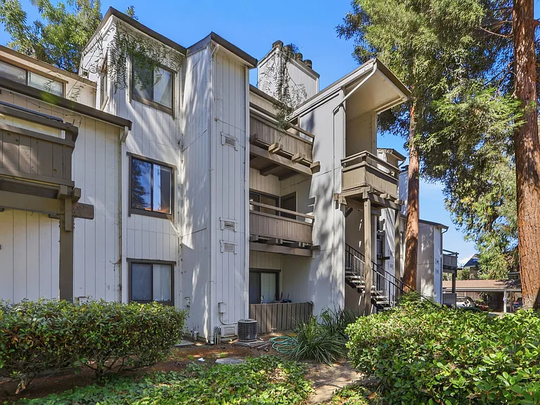 1850 Tradan Dr — Photo 33