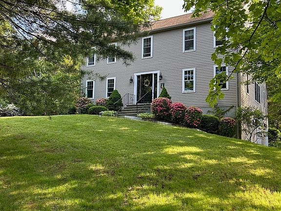 2nd image of 73 Maynard St