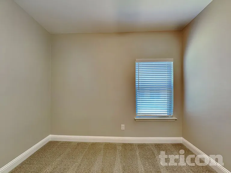 7712 Cottonwood Dr — Photo 9