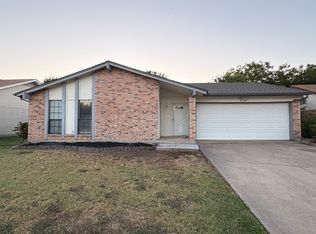 6709 Constitution Dr, Watauga, TX 76148