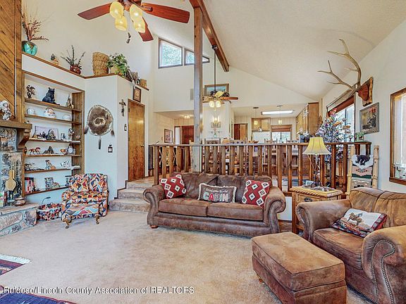 4th image of 110 Sunset Dr #1A