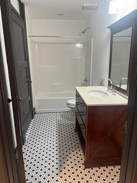 2 bed, 1100 sqft, $1,350 — Photo 4