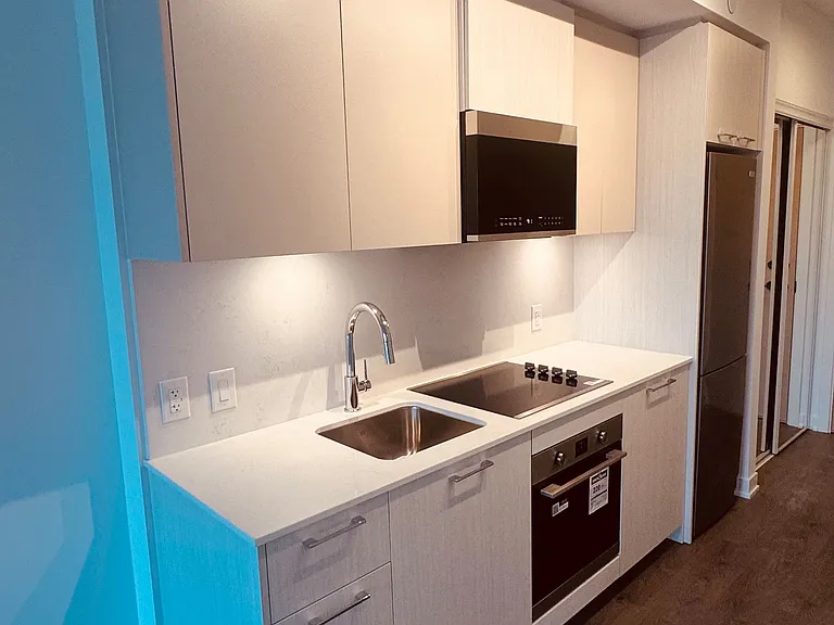 10 Oak St #1001 — Photo 6