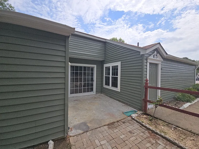5360 Chatham Hall Dr — Photo 25