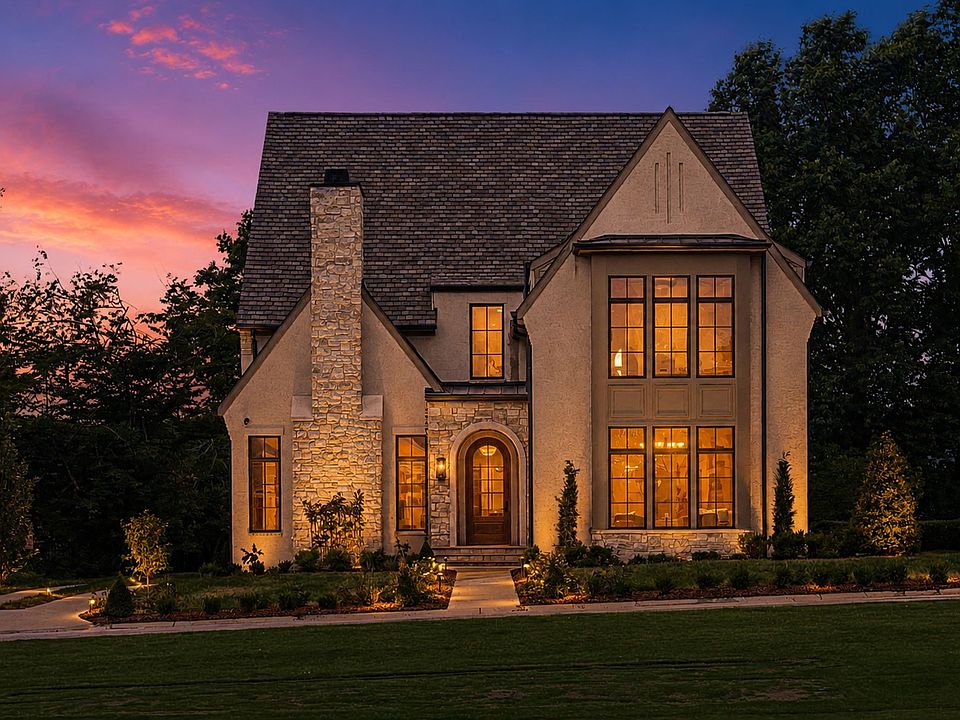 1st image of 522 Midway Cir