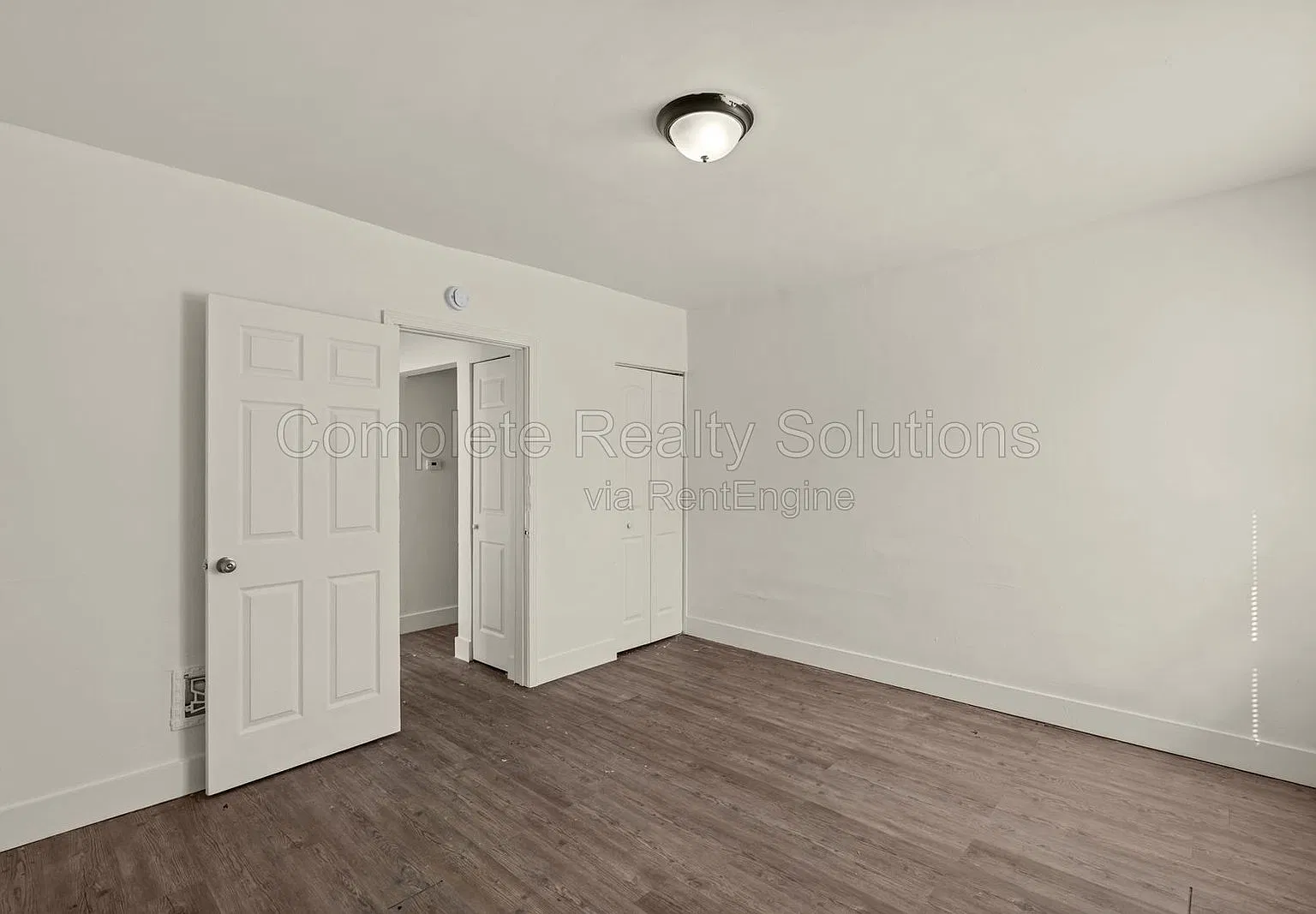 2 bed, 1.0 bath, 895 sqft, $1,150 — Photo 3