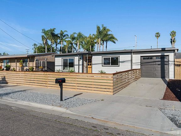 3rd image of 1426 Santa Rosa St