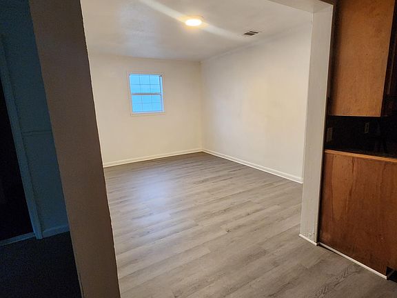 4th image of 3507 Bellaire Ave