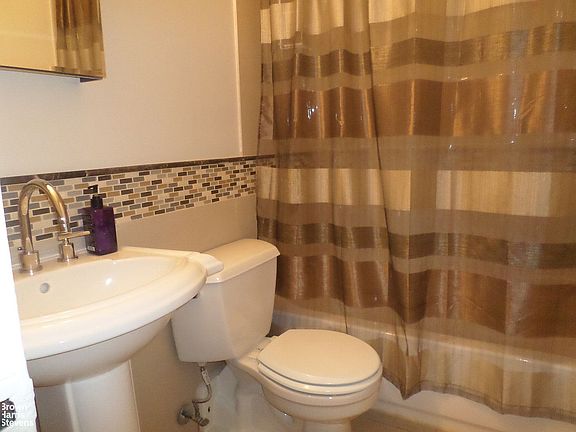 5th image of 160 Front St APT 7G