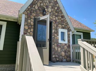 418 Long Coulee Rd, Holmen, WI 54636