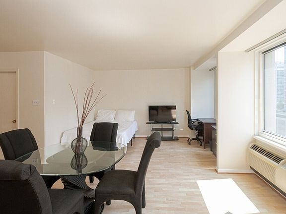 2nd image of 211 E Ohio St APT 1911