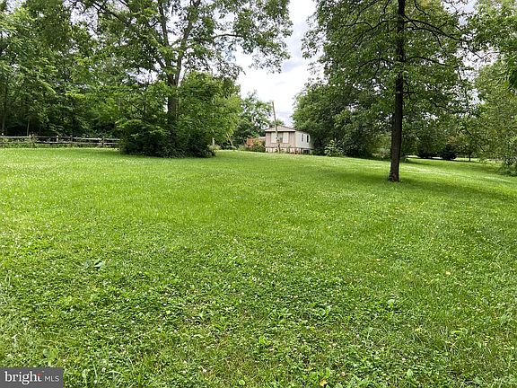 5th image of 74 Vernon Ln