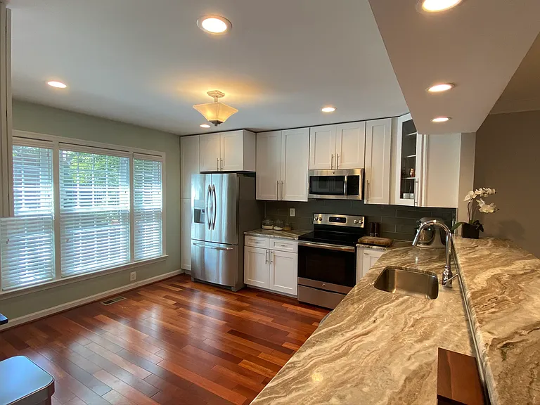 216 Gretna Green Ct — Photo 4