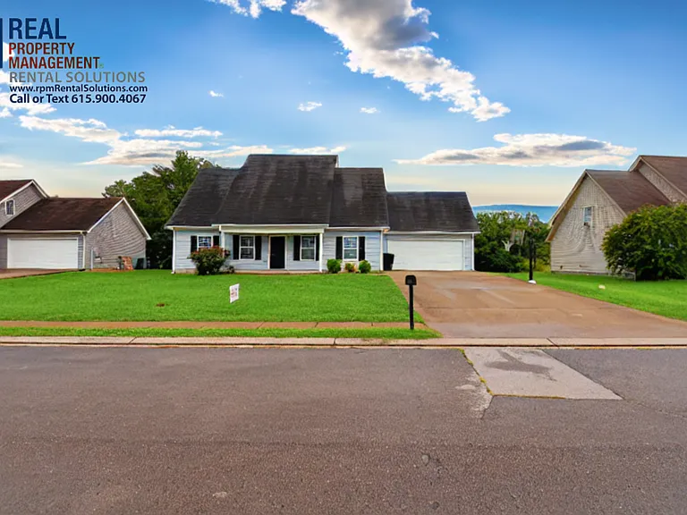 1549 Passage Dr — Photo 2