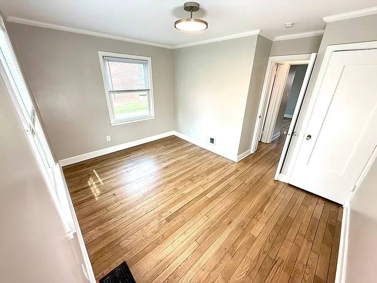 1608 Waltham Rd — Photo 18