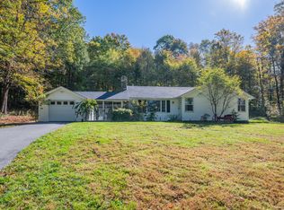 223 Tuttle Rd, Woodbury, CT 06798