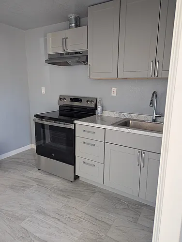 1005 E Avenue Q5 #B Photo 1