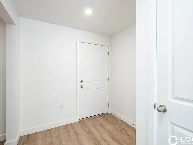 754 W Blue Magic Ln #303 — Photo 4