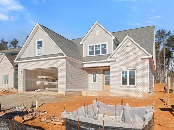 1359 Maple Chase Ln, Winston Salem, NC 27106