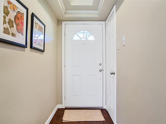 4th image of 815 Wateka Way
