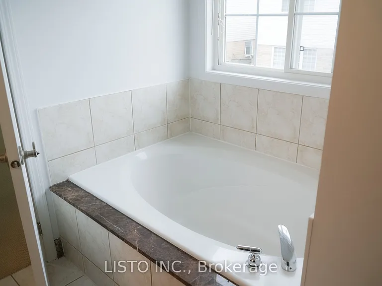 128 Sweetwood Cir — Photo 13